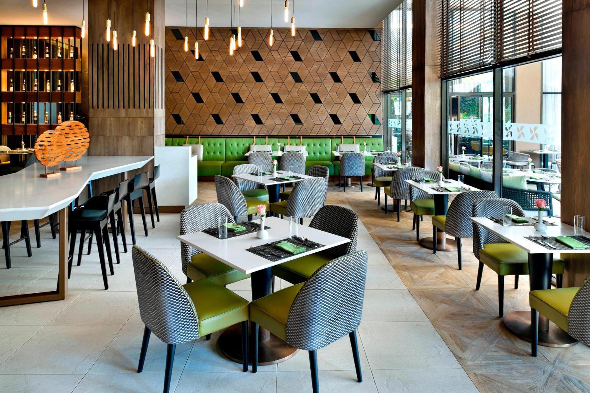 Four Points By Sheraton Nairobi Hurlingham Bagian luar foto