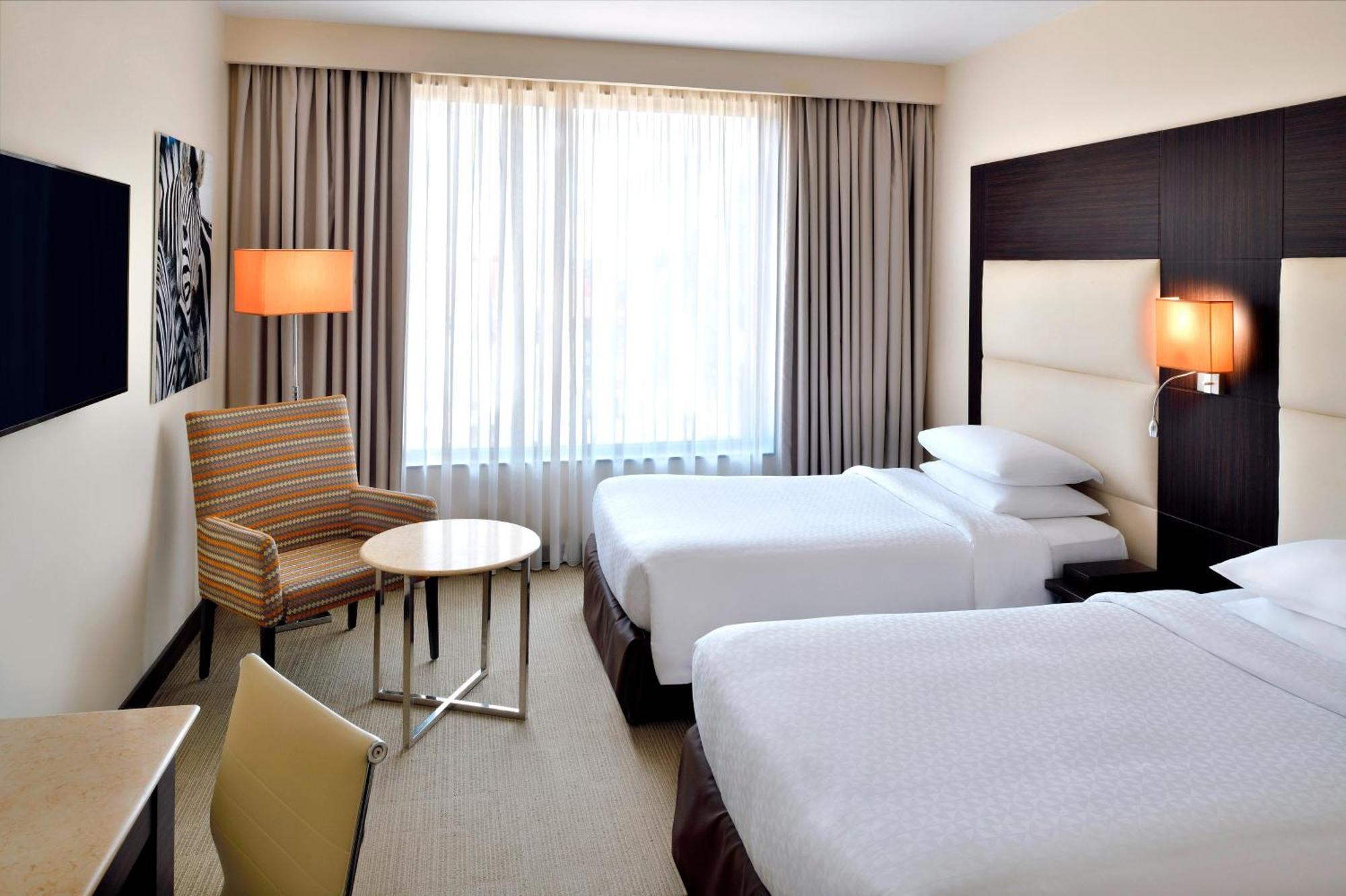Four Points By Sheraton Nairobi Hurlingham Bagian luar foto